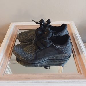 Adidas Bounce Edge Lux Running Shoe